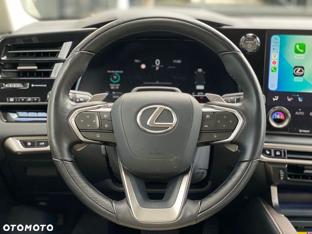 Lexus RX 450h+ Omotenashi - 14
