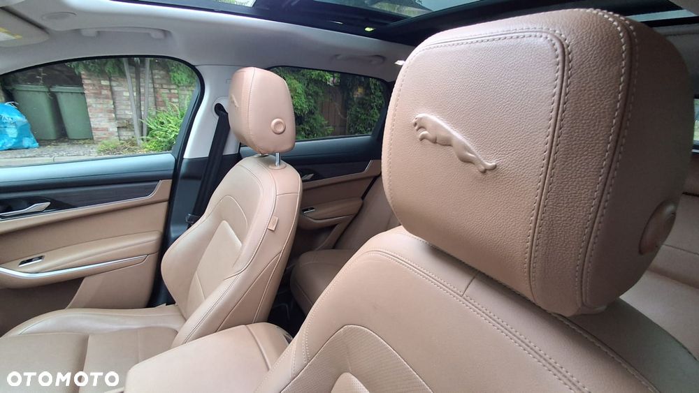 Jaguar F-Pace D200 AWD R-Dynamic SE 90th Anniversary Edition - 36