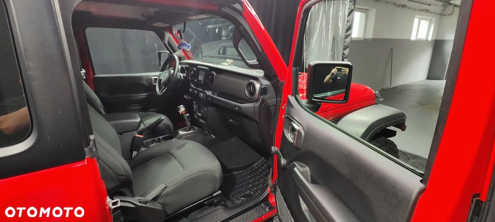 Jeep Wrangler - 9