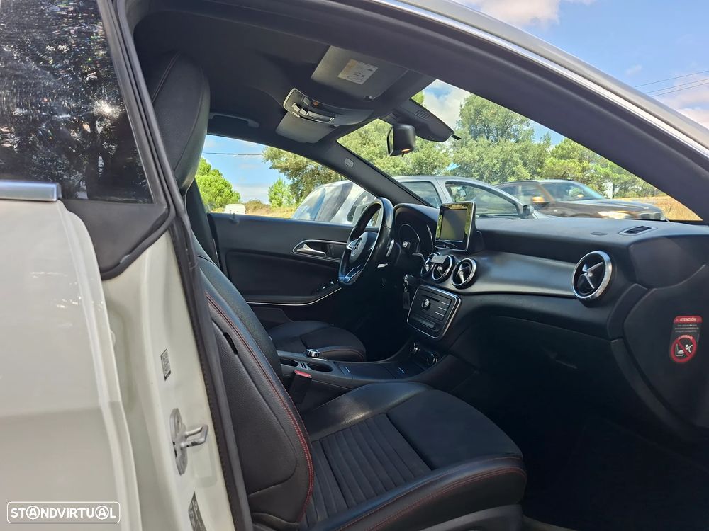 Mercedes-Benz CLA 200 (CDI) d 4Matic 7G-DCT AMG Line - 7