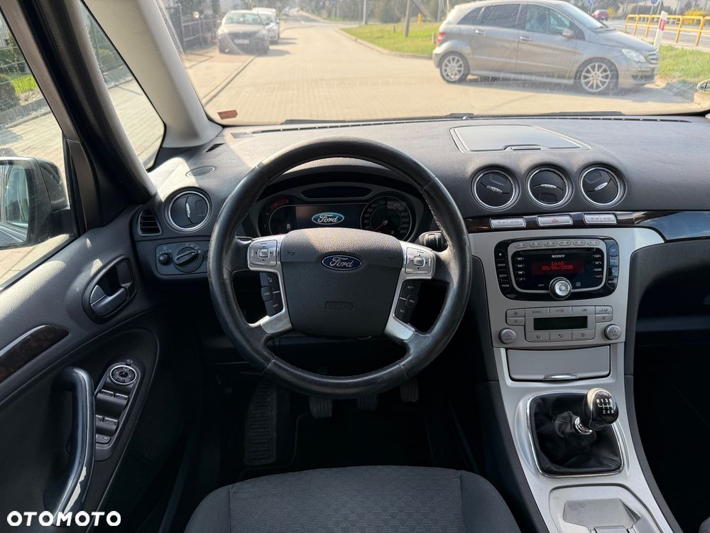 Ford Galaxy 2.0 TDCi DPF Titanium - 25