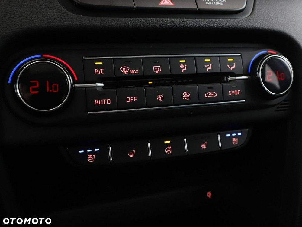 Kia XCeed 1.6 T-GDI OPF DCT7 PLATINUM EDITION - 26