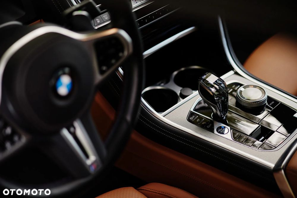 BMW Seria 8 M850i xDrive - 20