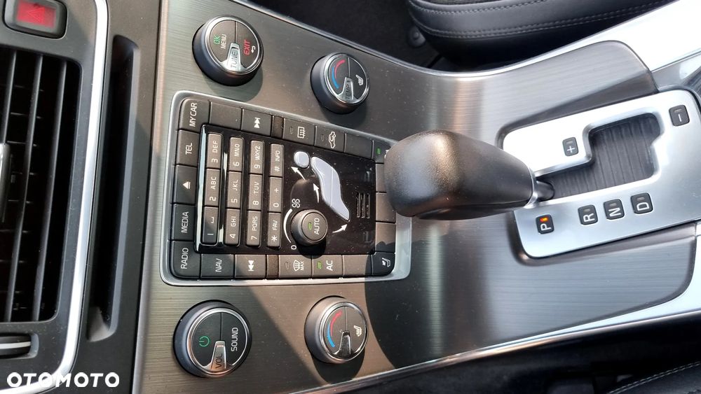 Volvo S60 D3 Geartronic Momentum - 24