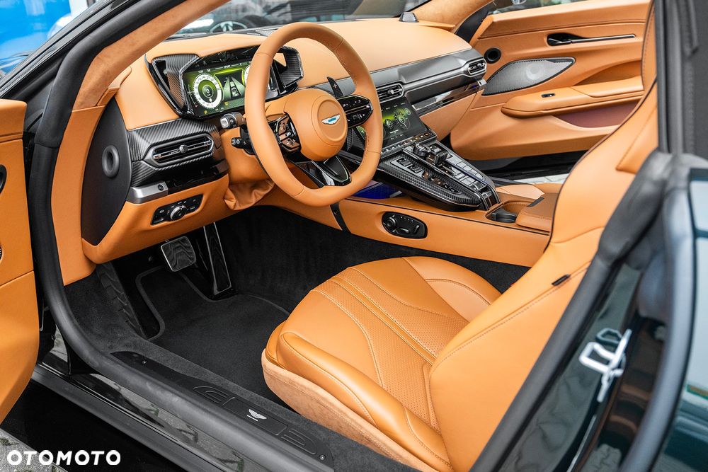 Aston Martin Vantage - 13