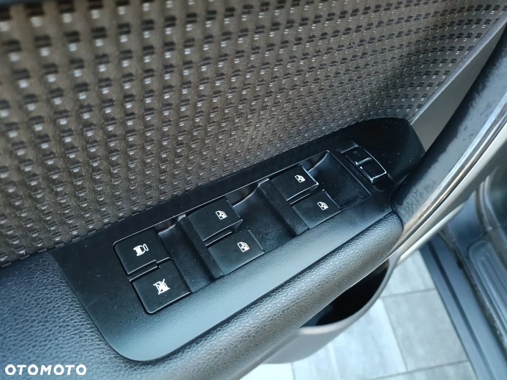 Chevrolet Captiva - 12