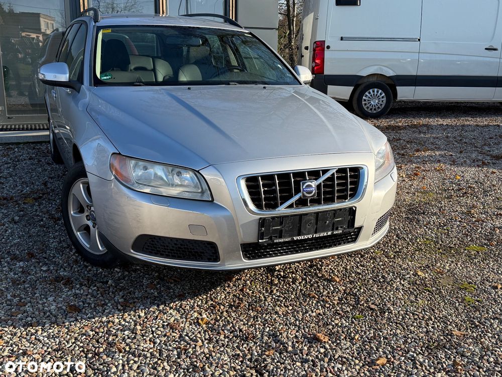 Volvo V70 2.0 Momentum - 4