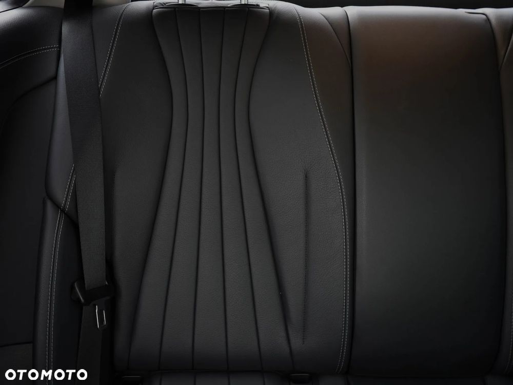 Mercedes-Benz Klasa E 220 d 4-Matic Avantgarde - 35