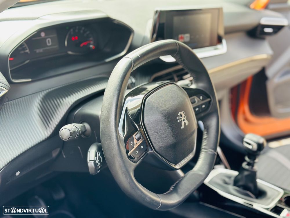 Peugeot 2008 2021 photo 5