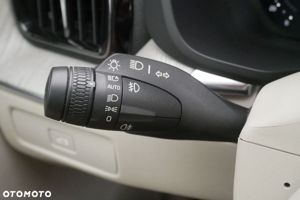 Volvo XC 60 - 28