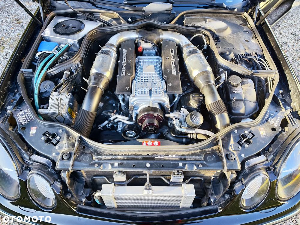Mercedes-Benz Klasa E 55 AMG - 11