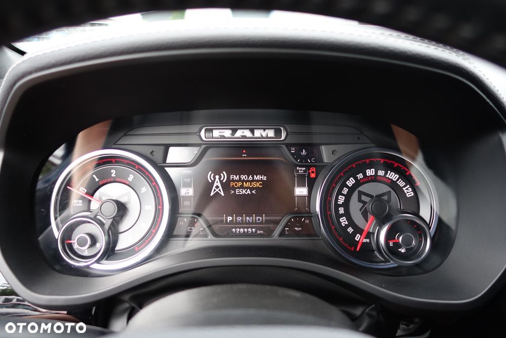 RAM 1500 5.7 Crew Cab Shortbed Laramie Sport Full - 26