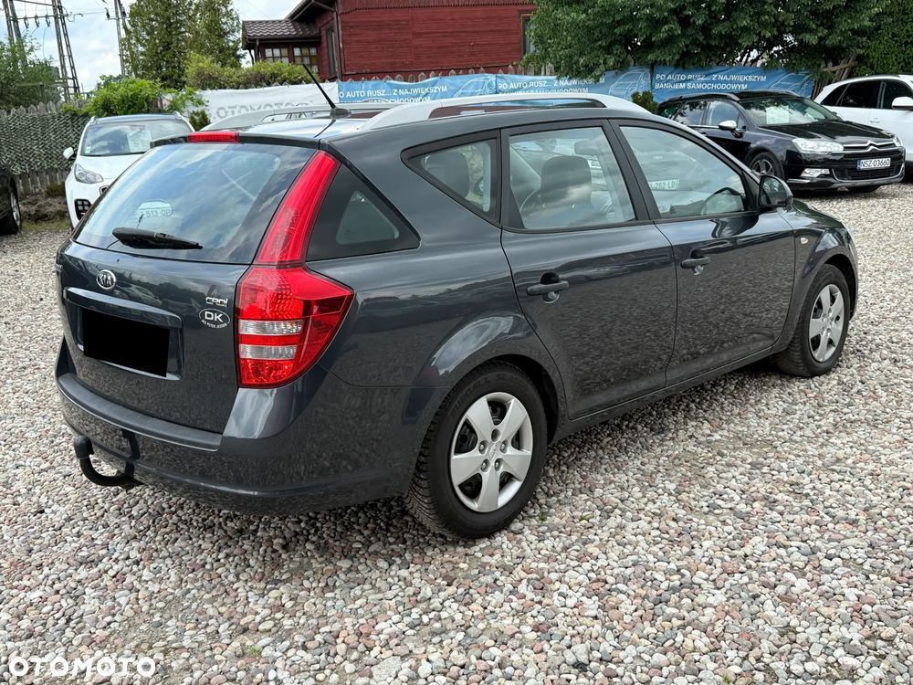 Kia Ceed Cee'd 1.6 Crdi Comfort + - 4