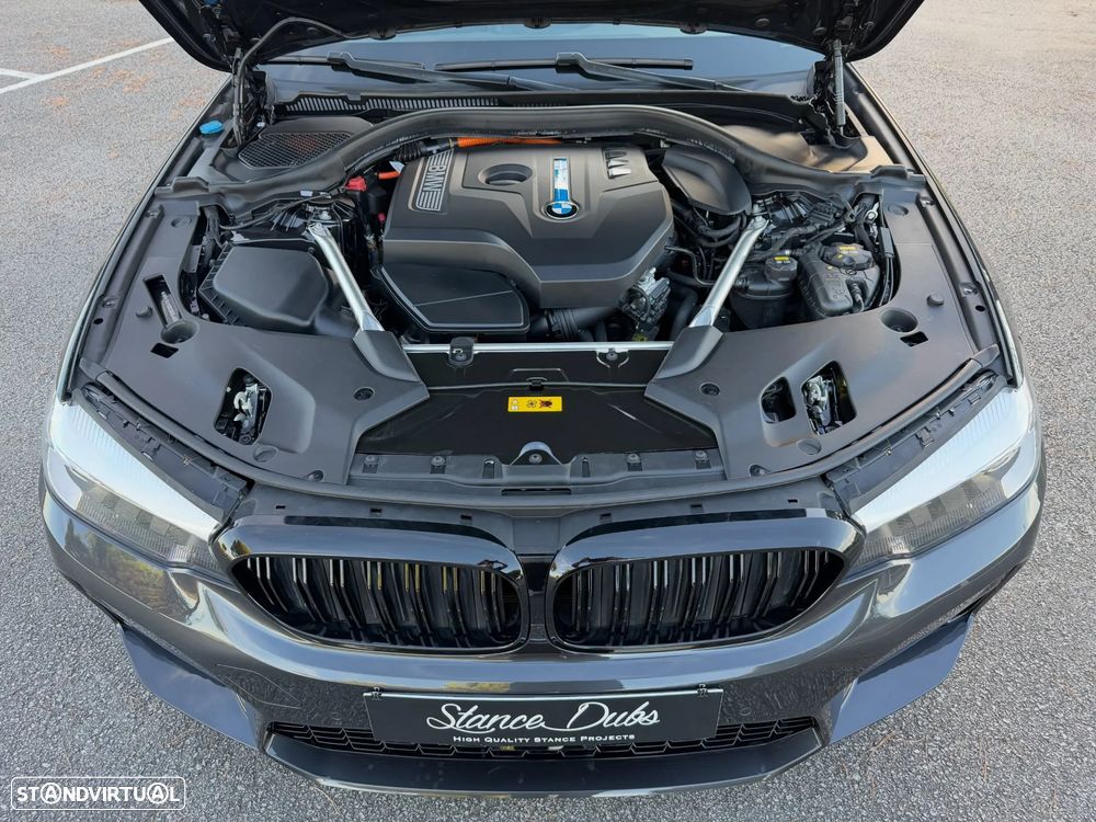 BMW 530 e Pack M - 16
