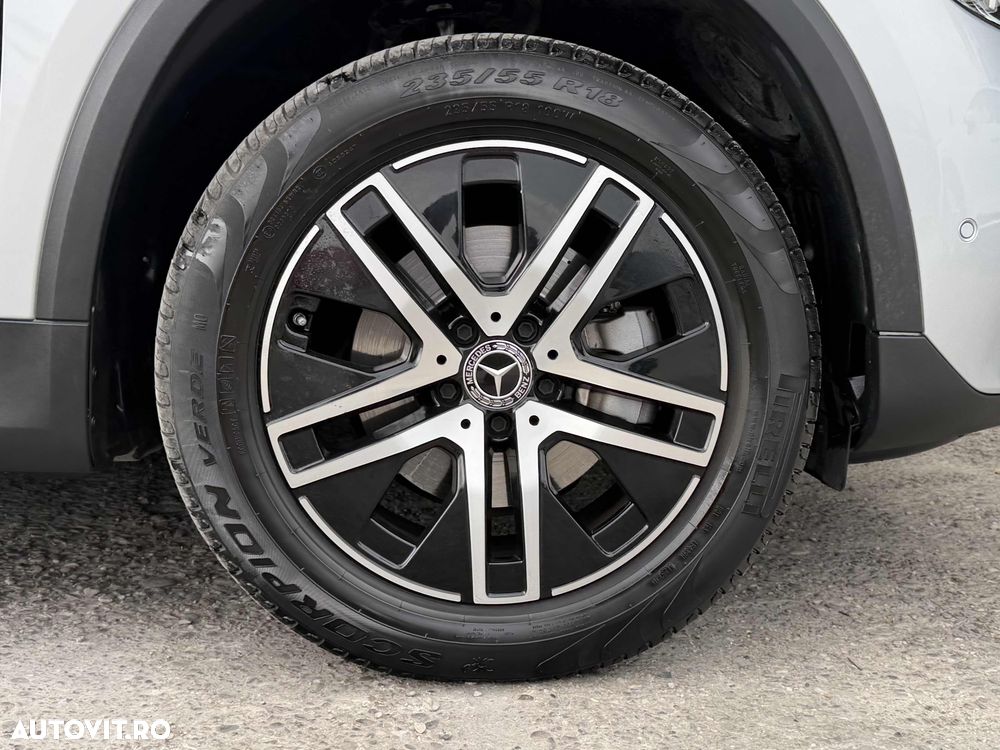 Mercedes-Benz GLA 200 d 8G-DCT Progressive - 32