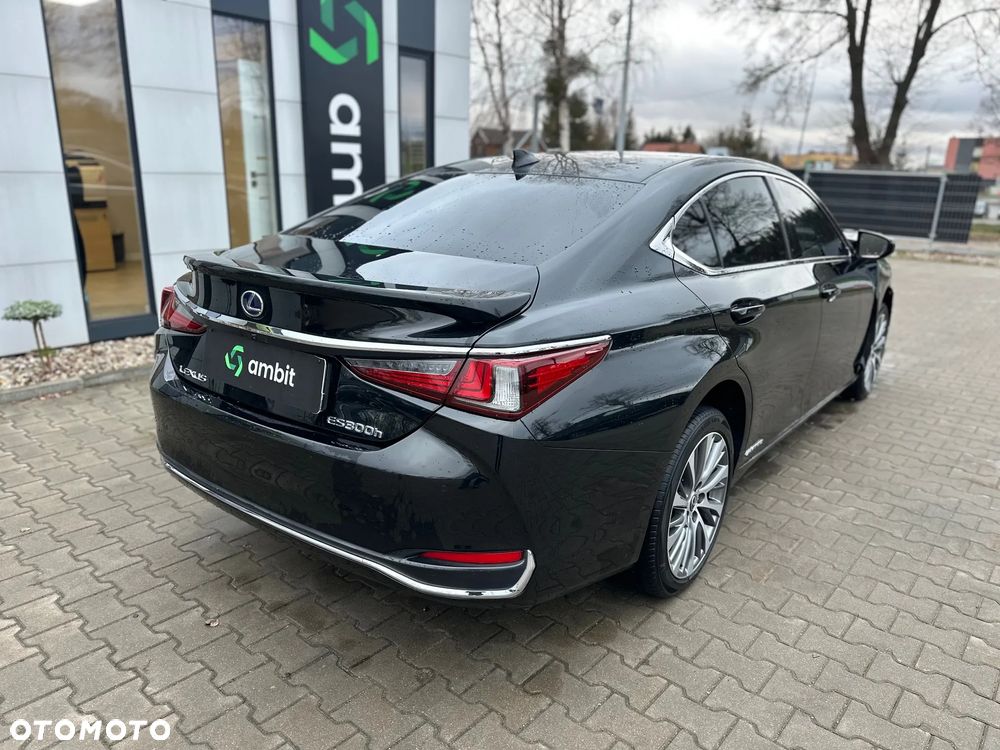 Lexus ES 300h - 9