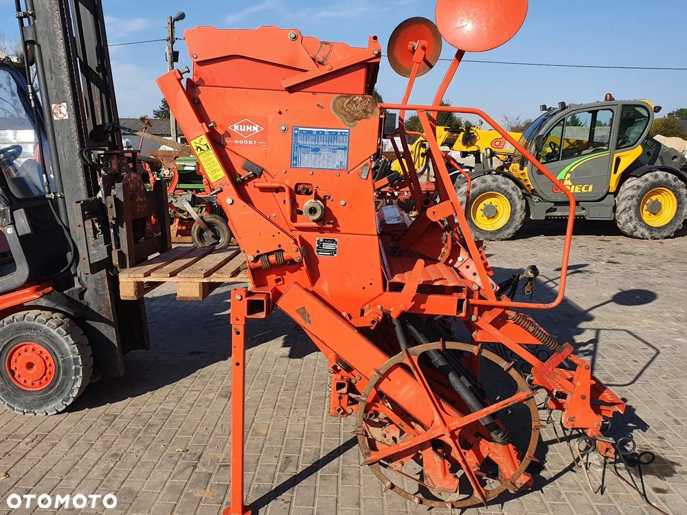 Kuhn KUHN Integra 3000 - 4