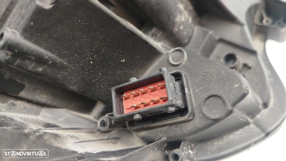 Ótica / farol esquerda OPEL Corsa E - 7