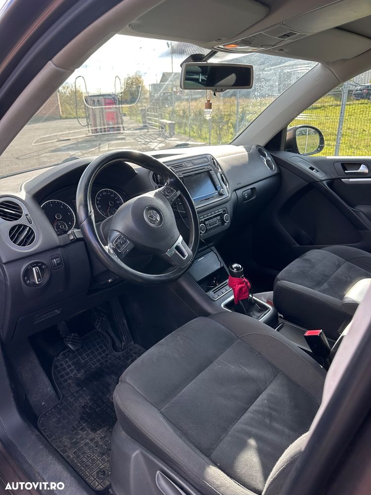 Volkswagen Tiguan - 11