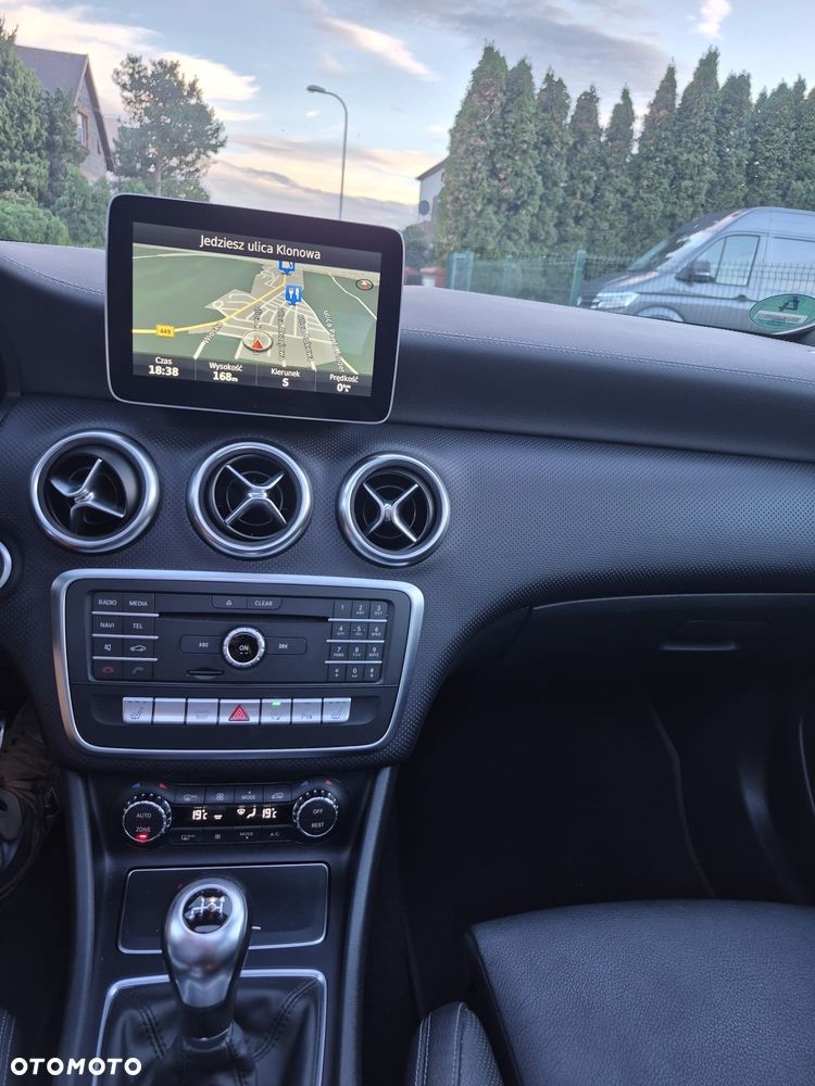 Mercedes-Benz Klasa A 160 AMG Line - 17
