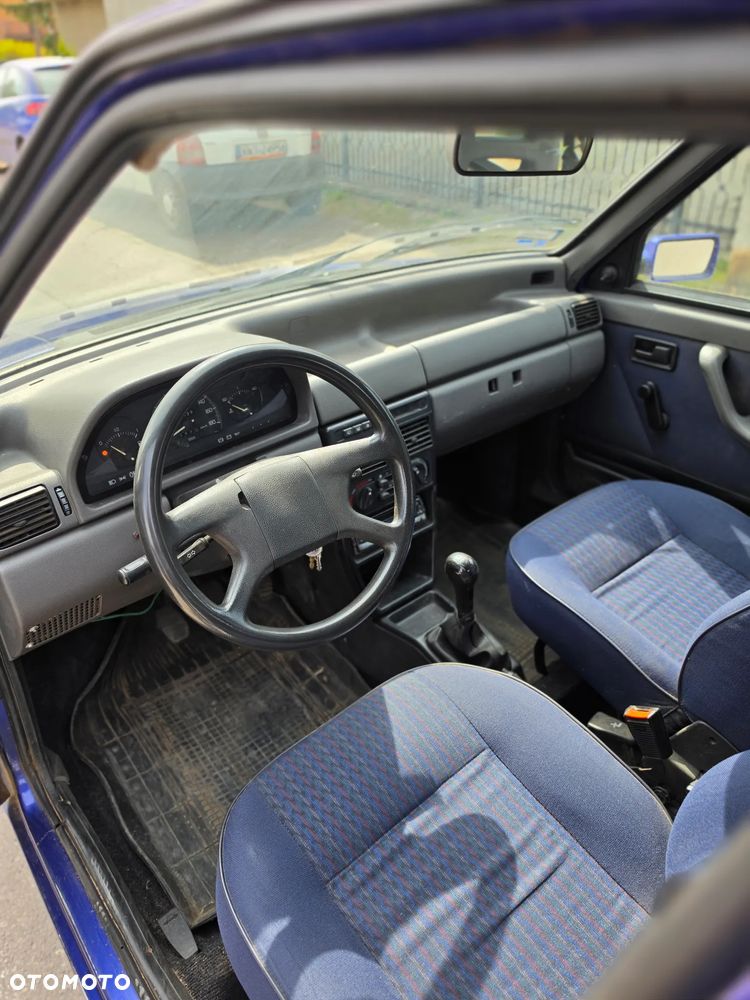 Fiat Uno 1.7 DS - 12