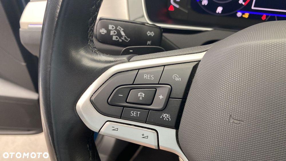 Volkswagen Passat - 23