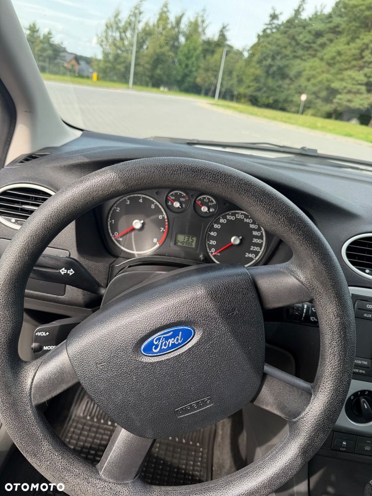 Ford Focus 1.6 Trend - 9