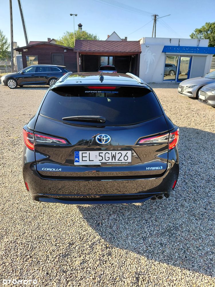 Toyota Corolla 2.0 Hybrid Executive - 31