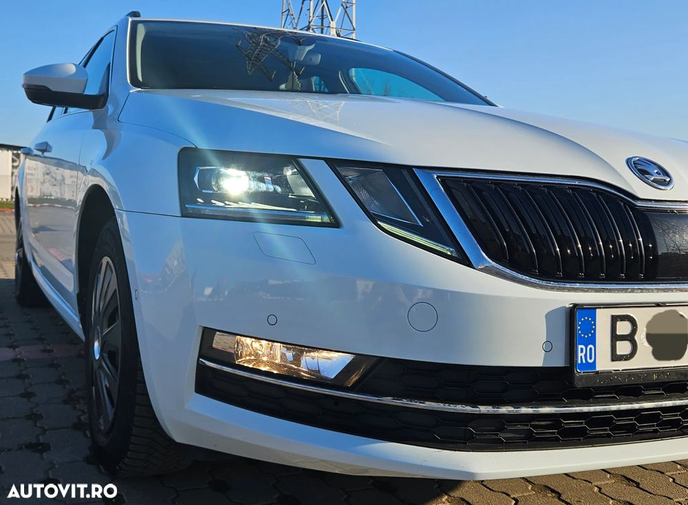 Skoda Octavia 1.6 TDI DSG Style - 5