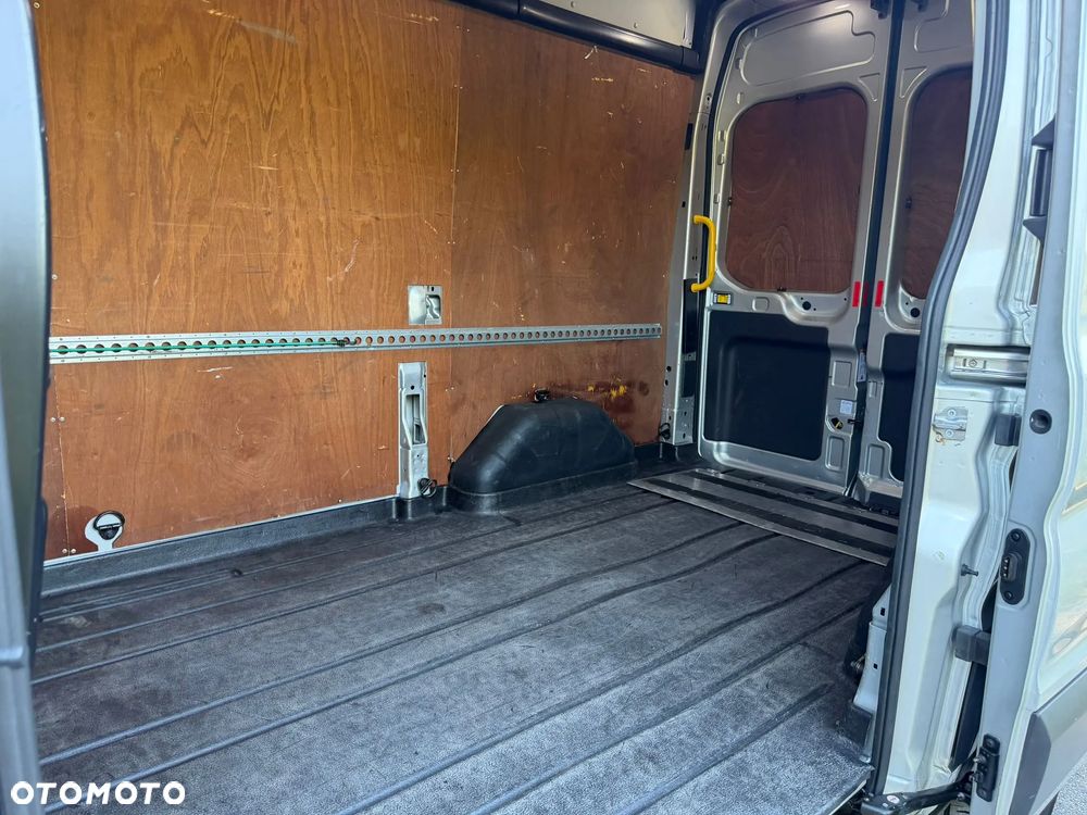 Ford Transit - 9