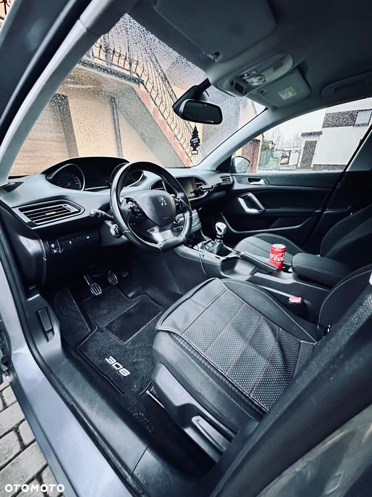 Peugeot 308 1.6 BlueHDi Allure S&S - 11