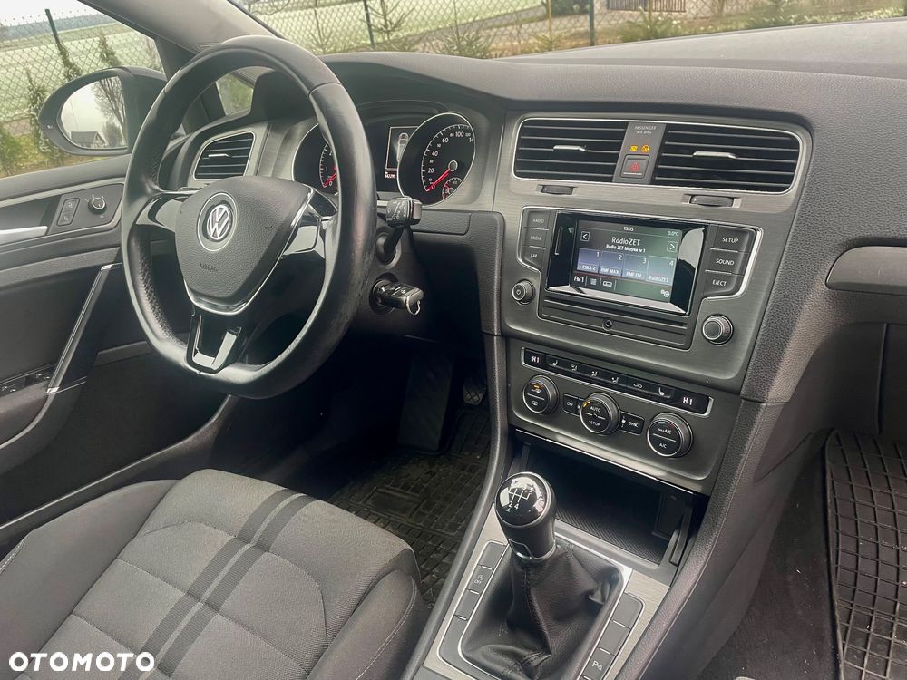 Volkswagen Golf 1.2 TSI BMT Trendline Perfectline - 11