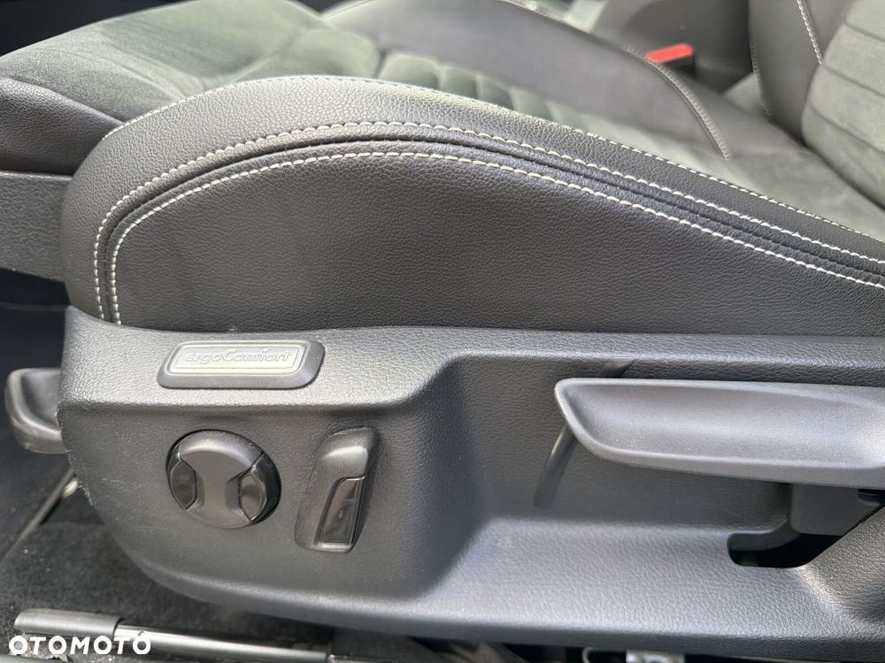 Volkswagen Passat - 16