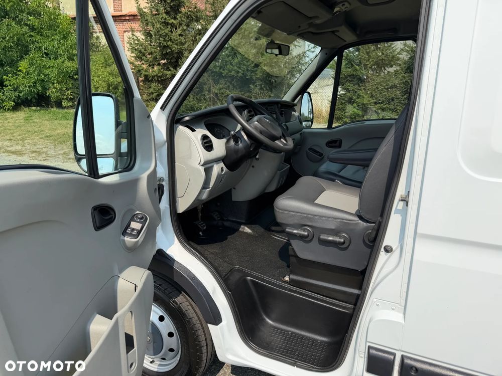 Renault Master * 2.5 / 120KM * L1H1 * Furgon / Blaszak * - 26