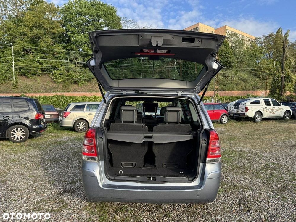 Opel Zafira - 9