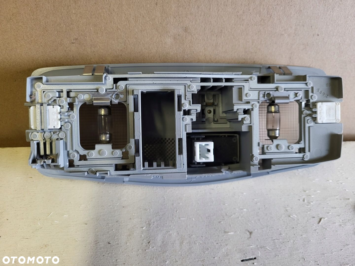 LAMPKA OŚWIETLENIA CITROEN C4 AIRCROSS ASX 4008 EUROPA 8401A009ZZ - 2
