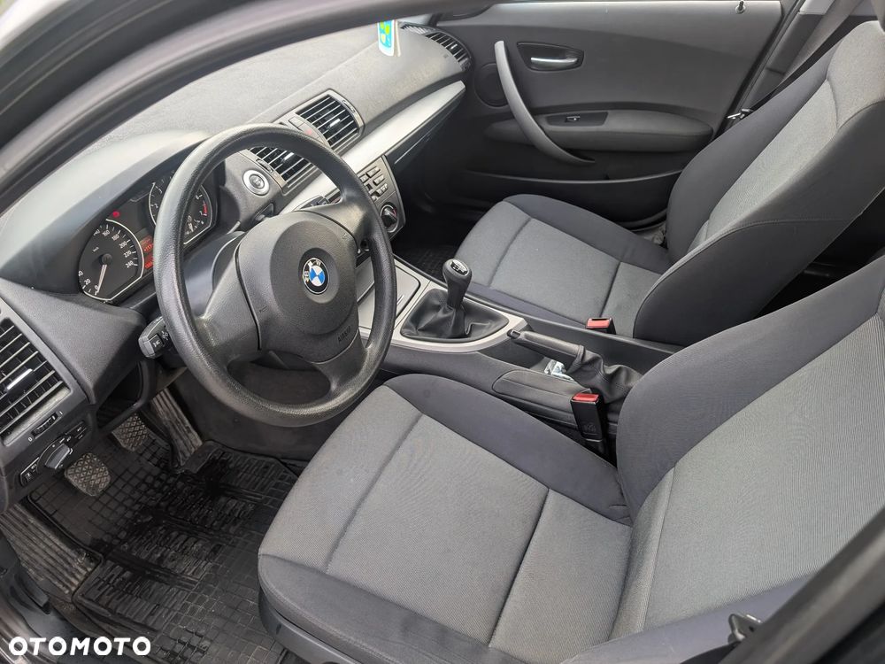 BMW Seria 1 116i - 12