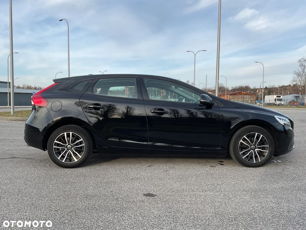 Volvo V40 D2 Drive-E SCR Momentum - 2