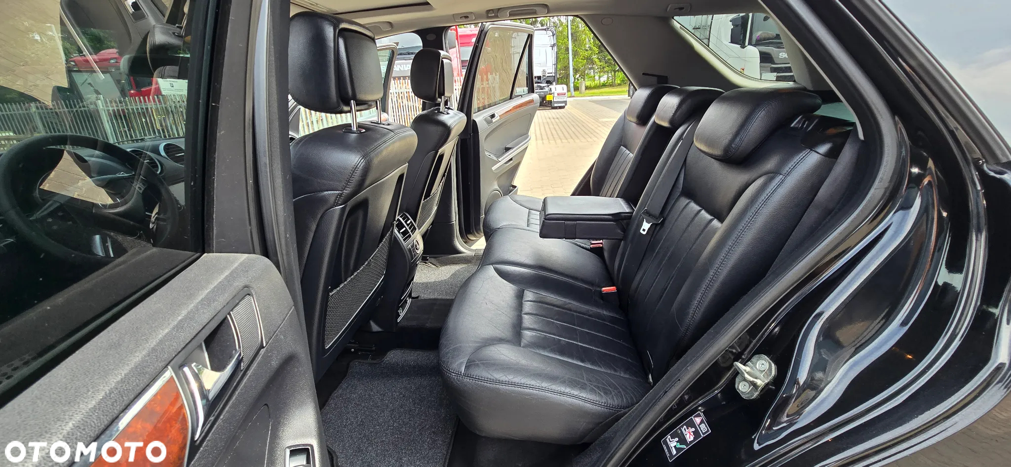 Mercedes-Benz ML - 9