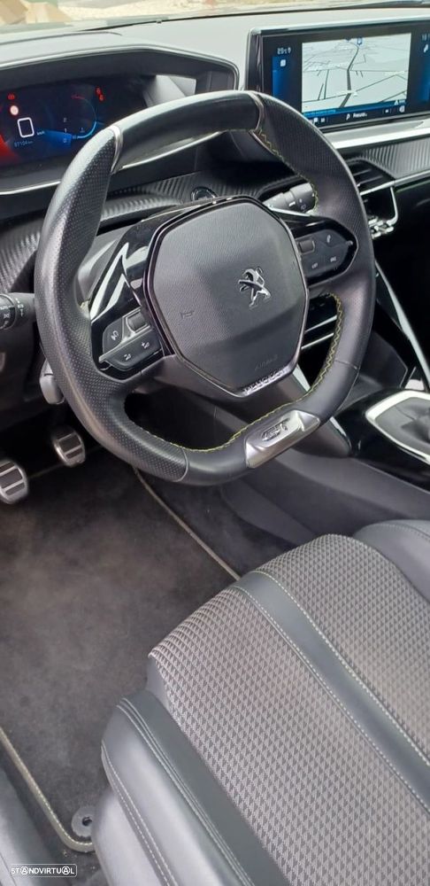 Peugeot 2008 1.2 PureTech GT - 7