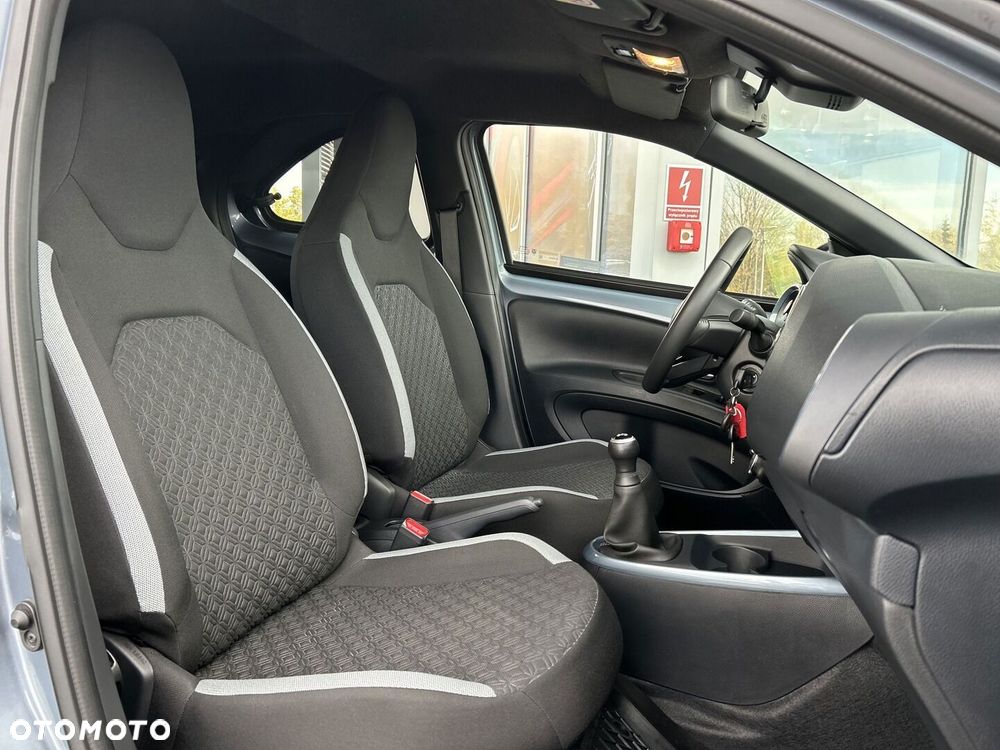 Toyota Aygo X - 10