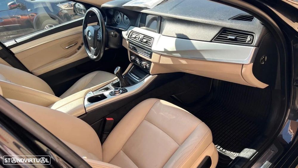BMW 520 d Line Luxury - 4