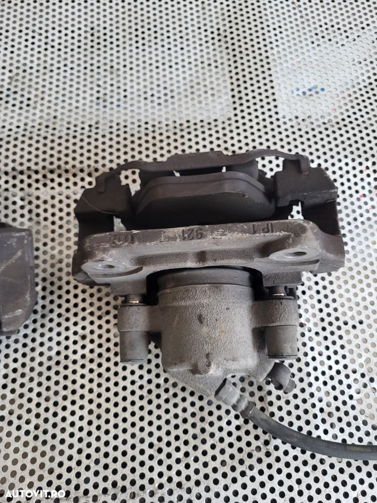 Etrieri Etrier Stanga Dreapta Fata Bmw X1 E84 2.0 Diesel An 2009-2010-2011-2012-2013-2014-2015 Dezmembrez Bmw X1 E84 2.0 Diesel Cod Motor N47 S Drive Volan Stanga Manual - 5