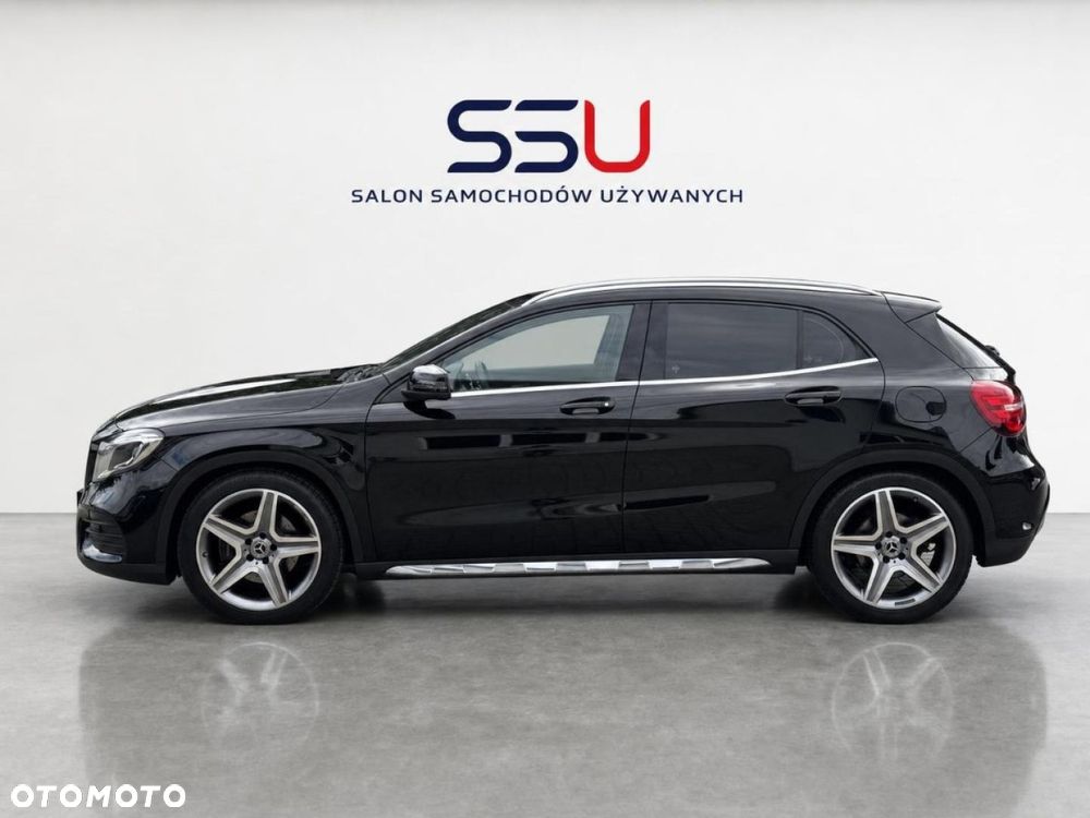 Mercedes-Benz GLA - 16