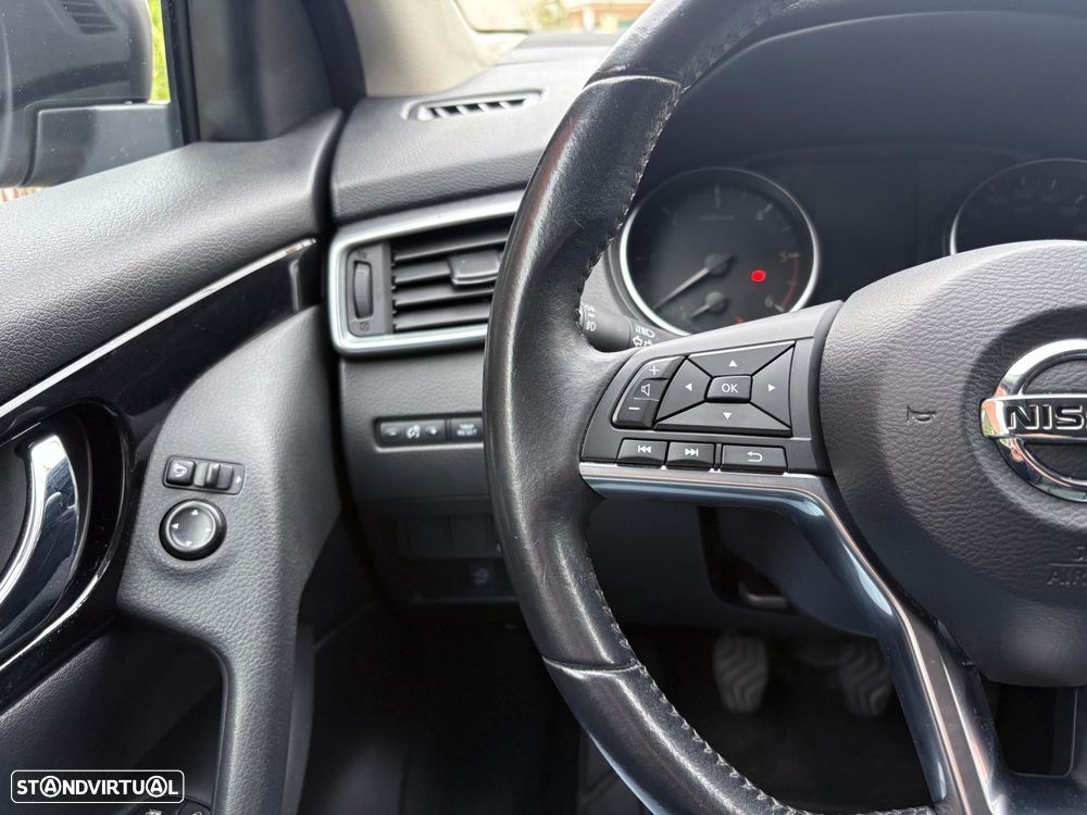 Nissan Qashqai 1.5 dCi N-Connecta Business - 38