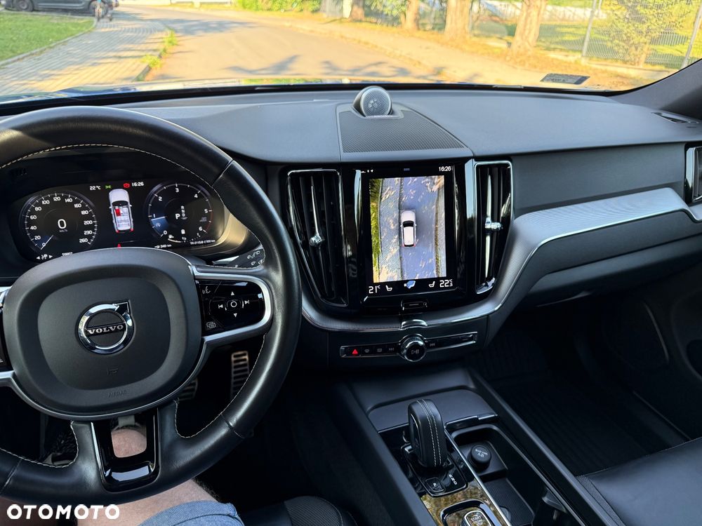 Volvo XC 60 D5 AWD R-Design - 12