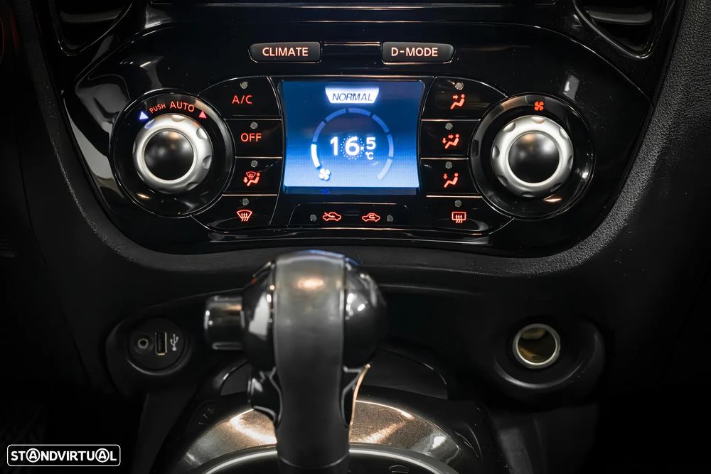 Nissan Juke 1.6 N-Connecta P.E.2 Black T.Xtronic - 18