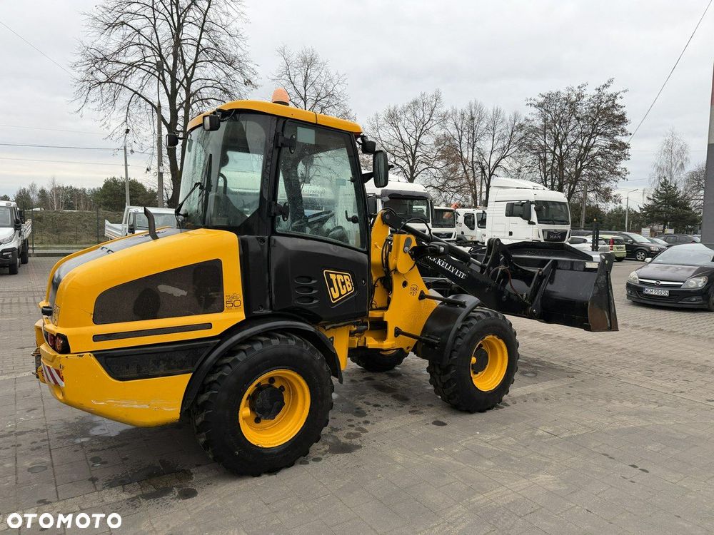 JCB 406 - 6