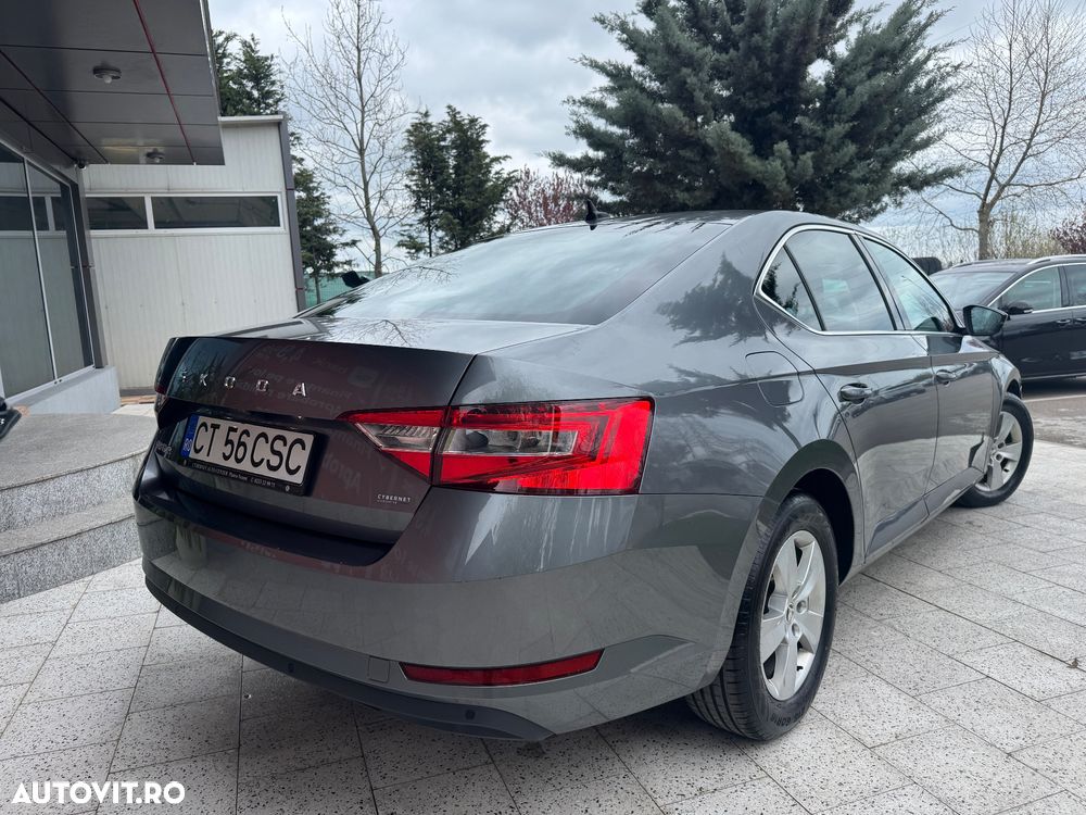Skoda Superb 2.0 TDI DSG Premium Edition - 3