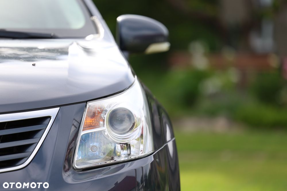 Toyota Avensis - 9